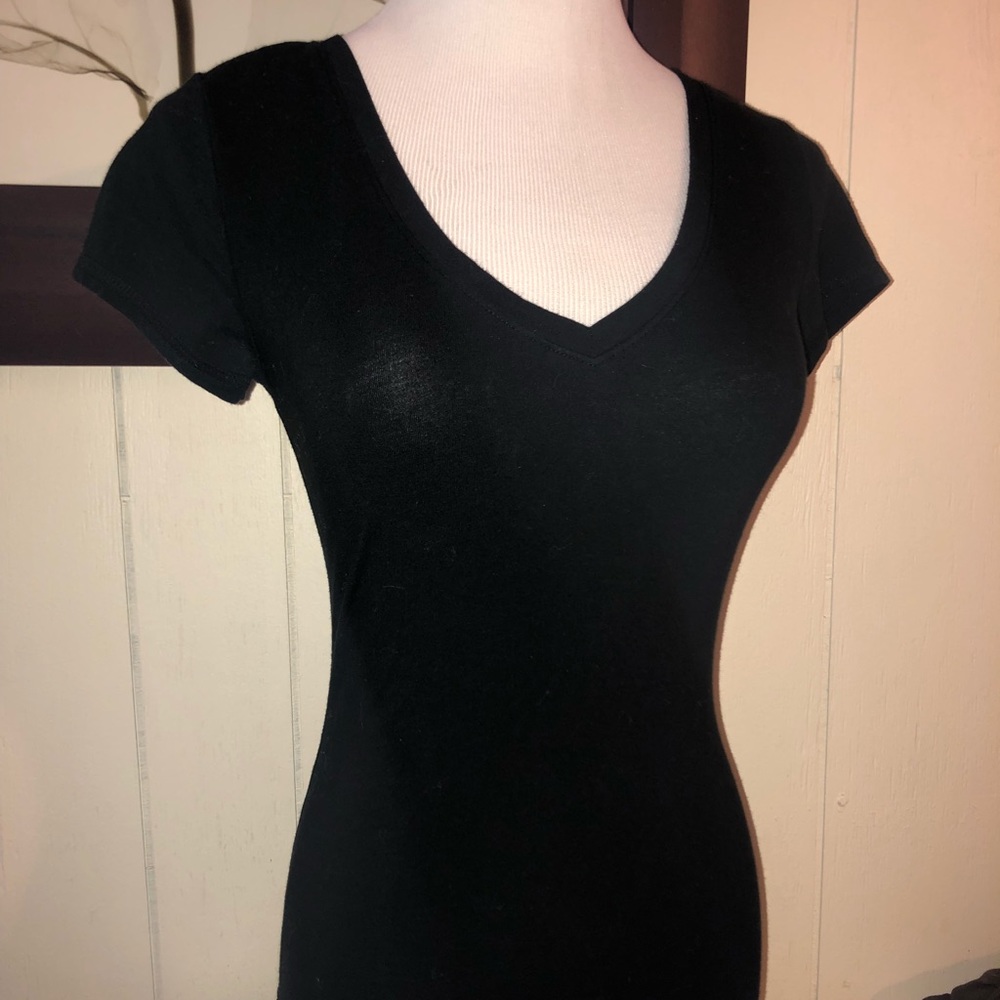 Wet Seal women’s tee bundle